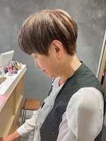 ラヴィ(LaVie produced by ApaKabar) 脱白髪染め　ハイライト　ショート