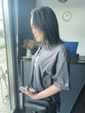 エミタス 柳通り(Emitas.) 【和歌山美容室】白髪ぼかしハイライトで褒められる大人髪に