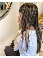 ルーム(Loom.)&nbsp;デザインカラーコントラストハイライト切りっぱなしロング