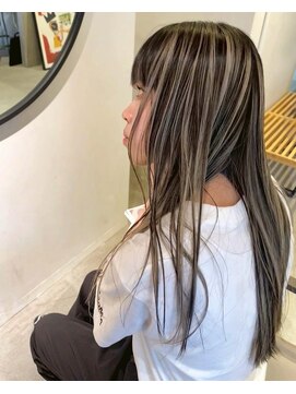 ルーム(Loom.) デザインカラーコントラストハイライト切りっぱなしロング