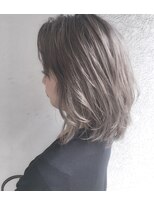 ヘアーアンドアトリエ マール(Hair&Atelier Marl)&nbsp;【Marl外国人風カラー】ホワイトアッシュのグラデーションカラー