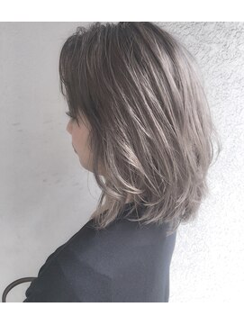 ヘアーアンドアトリエ マール(Hair&Atelier Marl) 【Marl外国人風カラー】ホワイトアッシュのグラデーションカラー