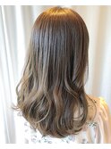 オリーブグレージュ ラベージュ ロブ オン眉 シースルーバング