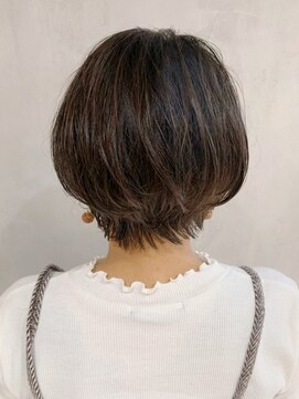 アイティー バイ アルバム 浦和店(IT by ALBUM) キュートショート_ハイライトカラーオリーブカラー_ba247531