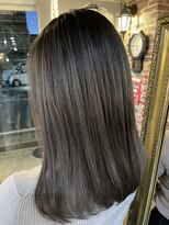 アールエイチ(ЯH)&nbsp;ダークグレージュ