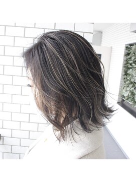 ルナアトリエ(runa atelier) ハイライトでこなれ感◎