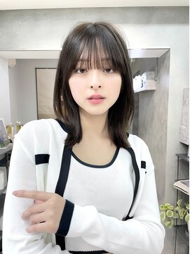 ヴェイン 渋谷(vain) ミディアムレイヤーカット/くびれヘア/20代30代/インナーカラー