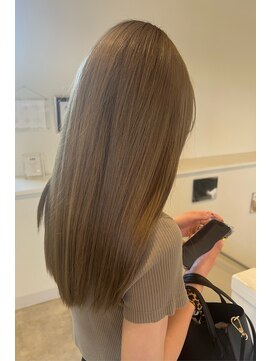 ビスポーク(BESPOKE) 20代30代40代大人可愛いアッシュベージュダブルカラー透明感