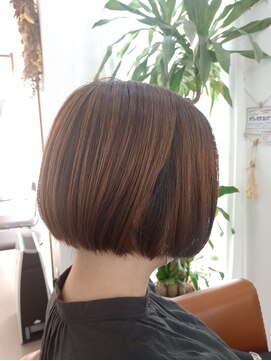 ラグラスヘア(LAGRAS HAIR) コンパクトなミニボブ