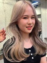 サイン 渋谷(SIGN)&nbsp;レイヤーカットイヤリングカラーインナーカラーケアブリーチ