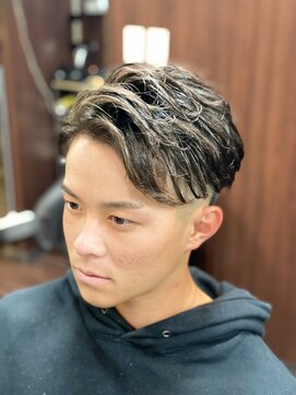 ヒロギンザ 神田店(HIRO GINZA) ツーブロック7:3パートスタイル