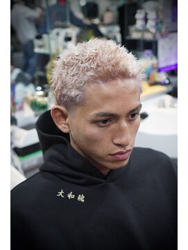 ツークツワンク バーバー 新宿(ZUG2WANG BARBER) サクラパンク