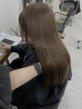 ウル 岡山駅店(ULu.) アッシュグレージュ