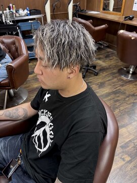 ラフ バイ マグ 南松本(R.A.F. by Mag) ホワイトメッシュツイストスパイラルツイスパパーマ