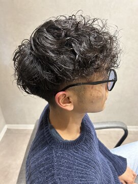 ビオルネ 土気あすみが丘店(VIE.ORNER) メンズパーマ