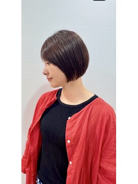 ウタシロイロ(uta shiroiro) ショートボブ