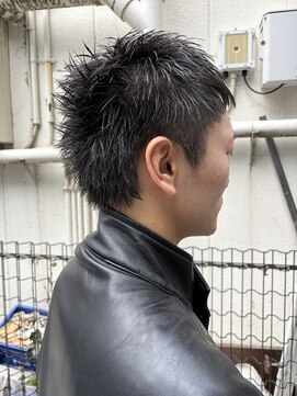 ココ 原宿(KOKO) スパイキーショートニュアンスパーマ刈り上げセンターパート