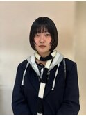 黒髪ハッシュボブシースルーバング顔周りレイヤーカット