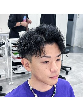 ルースト 南堀江店(ROOST) 刈り上げセンターパート/波巻きツイストスパイラル/南堀江