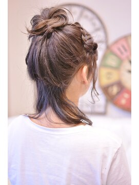 メイズ(MAZE) 【メイズ東中野・鍛原志行】編みこみハーフおだんご