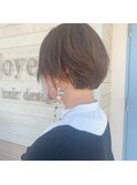 joyeux 襟足ぱつっとショートスタイル