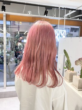 ファイブバイジエクト 堀江(FIVE by The Ect) ゆる巻きピンクミディアム