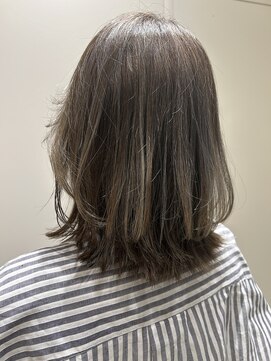 エイト新宿店(EIGHT shinjuku) 白髪ぼかしハイライト