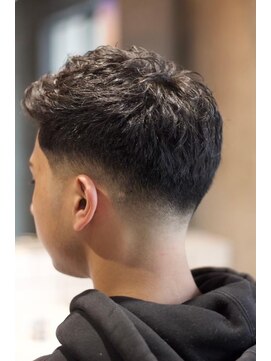 キングスマントーキョー 府中店(KINGSMAN TOKYO) フェード