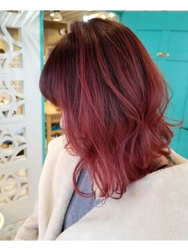 コスメポット(Cosmepot) ブリーチハイライトカラーピンクワインレッドレイヤーカット