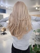 ザワン(the one .)&nbsp;【the one.】ホワイトベージュとレイヤースタイル -TANAKA-