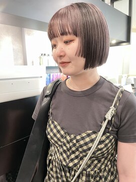 ケンジ 横浜(KENJE) ラベンダーベージュ/ローライト/ボブ/切りっぱなしボブ