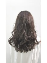 ソワン ドゥ ブレス 今里店(soin de brace)&nbsp;透明感のあるシルバーロブ