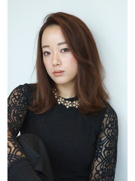 ヘアーズ ギュゼルバヤン(hair’s Guzel Bayan) 自然な外ハネミディ　マロンベージュ