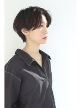 ラクリマ(Lacrima) 神戸 元町【マッシュショート×パーマ×クールビューティ】KOU