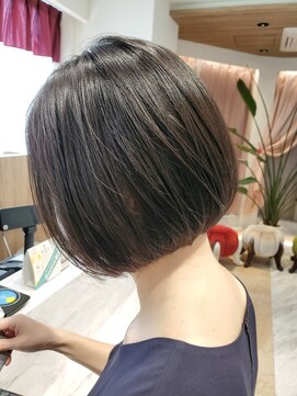 コーゾーギンザ 上野御徒町店(KOZO GINZA) 『清家』前下がり大人ボブ/アッシュブラウン