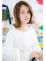 ミック ヘアアンドメイク アップ 駒込店(miq Hair&Make up) かきあげバングミルクベージュ外ハネカールミディc1