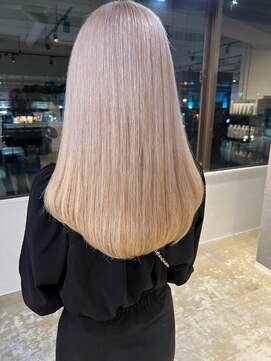 メリー オオサカ(Merly Osaka) ダメージを感じさせない超ハイトーン_perl white beige_