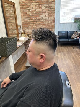 ライズヘアー(RISE HAIR) スキンフェード＋ハイライト