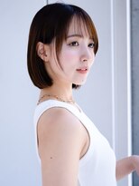 エインアンリー 表参道(AIN.ANLY.) 顎ラインボブ薄めバング流し前髪愛されショートミニボブ大人女子