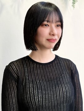 ビューシンサイバシ(VIEW SHINSAIBASHI) 切りっぱなしでも重くならない透け感ボブ10代20代30代