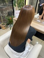 アローム(alom) ミディアムヘア/暗めカラー/グランマッシュ/レイヤー