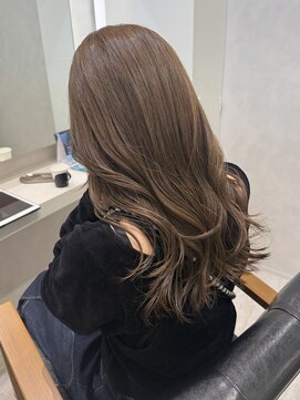 フォギーベージュ