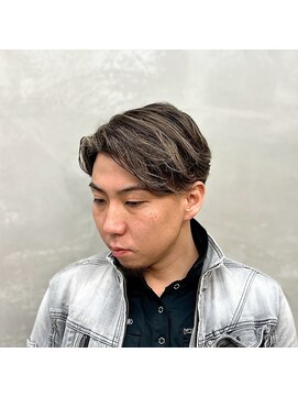 サームマン 人形町(SARM MAN) 光を味方につける大人メッシュ×ツーブロック