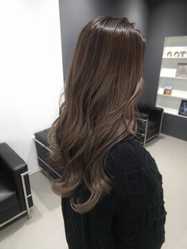 ゴットラトゥール(GOTTO LATOUR) 艶カラー/アッシュブラウン/ブラウンベージュ/ブリーチ履歴あり