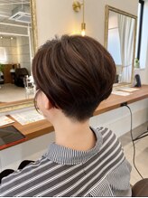 エイチ ヘアアンドメイク(eich hair&make) 大人女性にも人気◎ 刈り上げショート