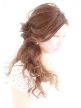 オズ ヘアーアンドトータルビューティー(OZ hair&total beauty) ロング×サイドアップ