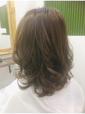 セミロングのパーマ