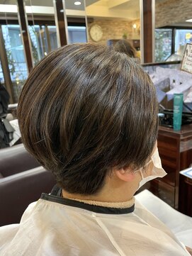 キャラ 池袋本店(CHARA) アシメショートと白髪染め×ハイライト【池袋/池袋東口/大村】