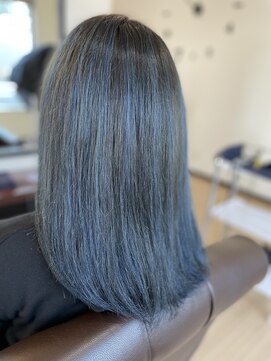 ヘアー デザイン トゥナンテ(hair design tunante) ブルー系