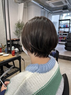 ピボット 北千住(PIVOT) 大人可愛い20代30代40代黒髪前下がりショートボブ丸みショート